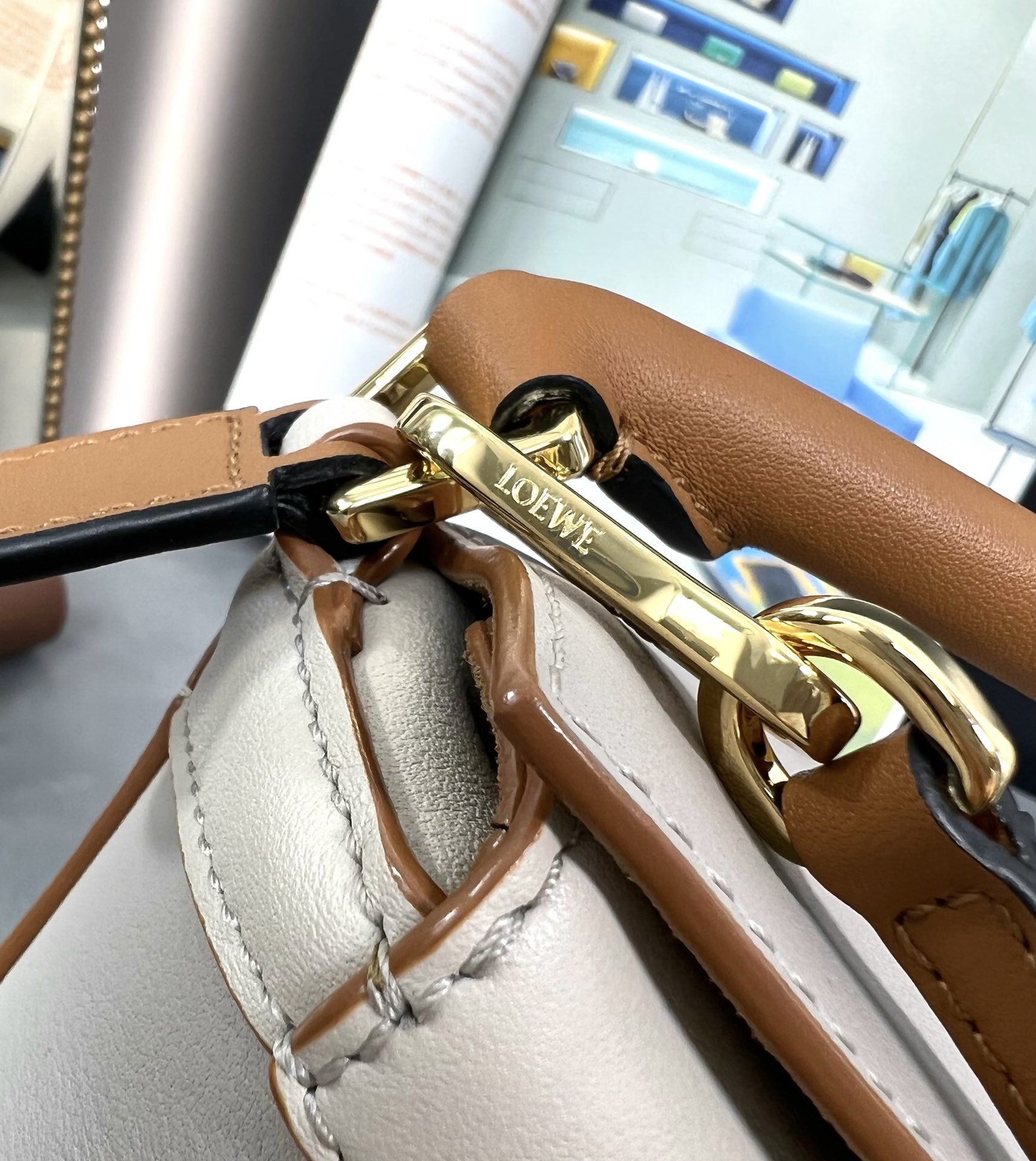 Handbags LOEWE    size:18-8-12.5 cm - vstockx