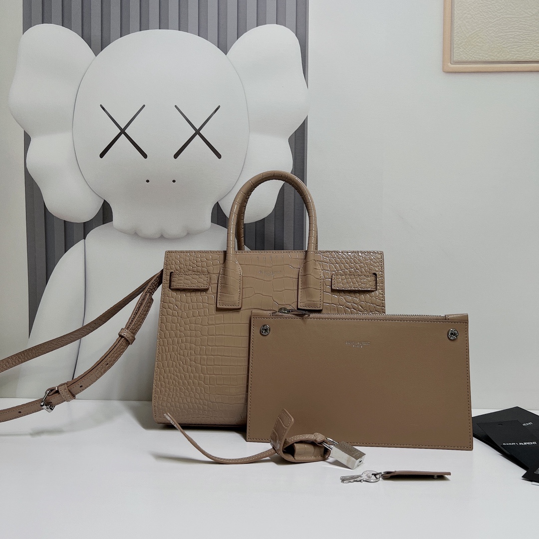 Handbags SAINT LAURENT 421863 size 26*20.5*12.5 cm - vstockx