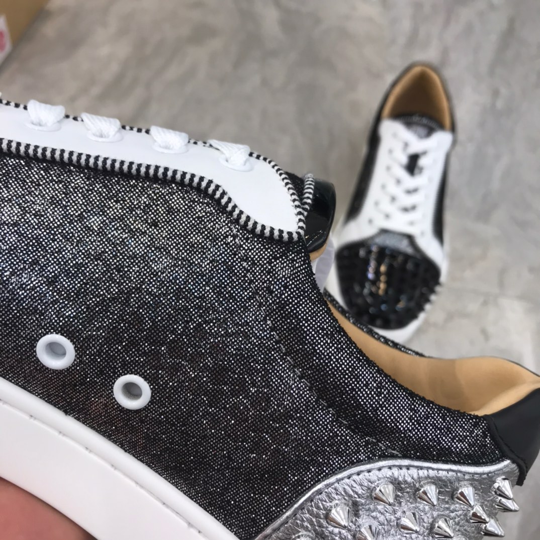 Christian Louboutin Louis Junior Spikes Orlato Flat Sneakers 50 - vstockx