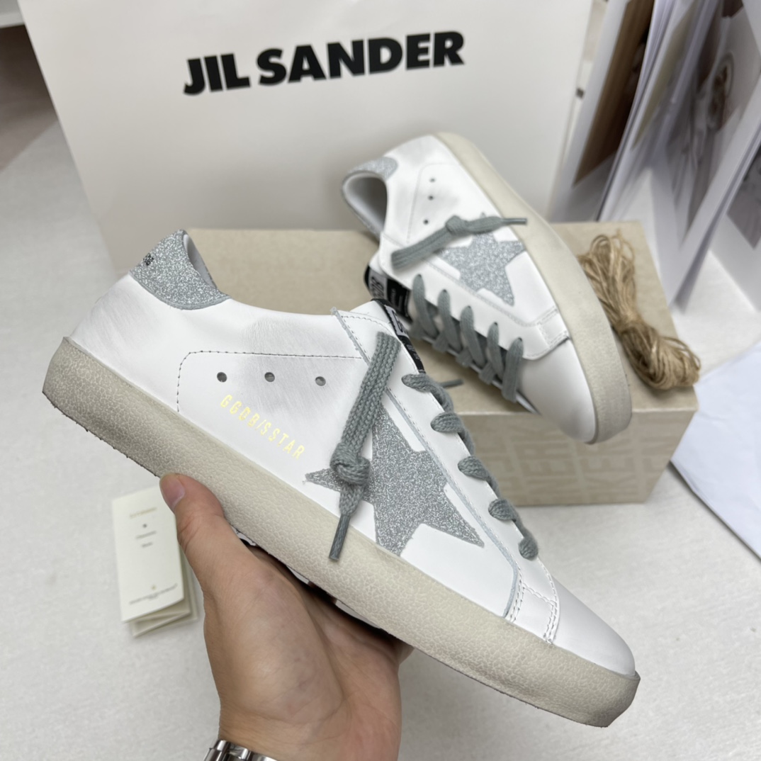 Golden Goose Superstar distressed-finish sneakers 30 - vstockx