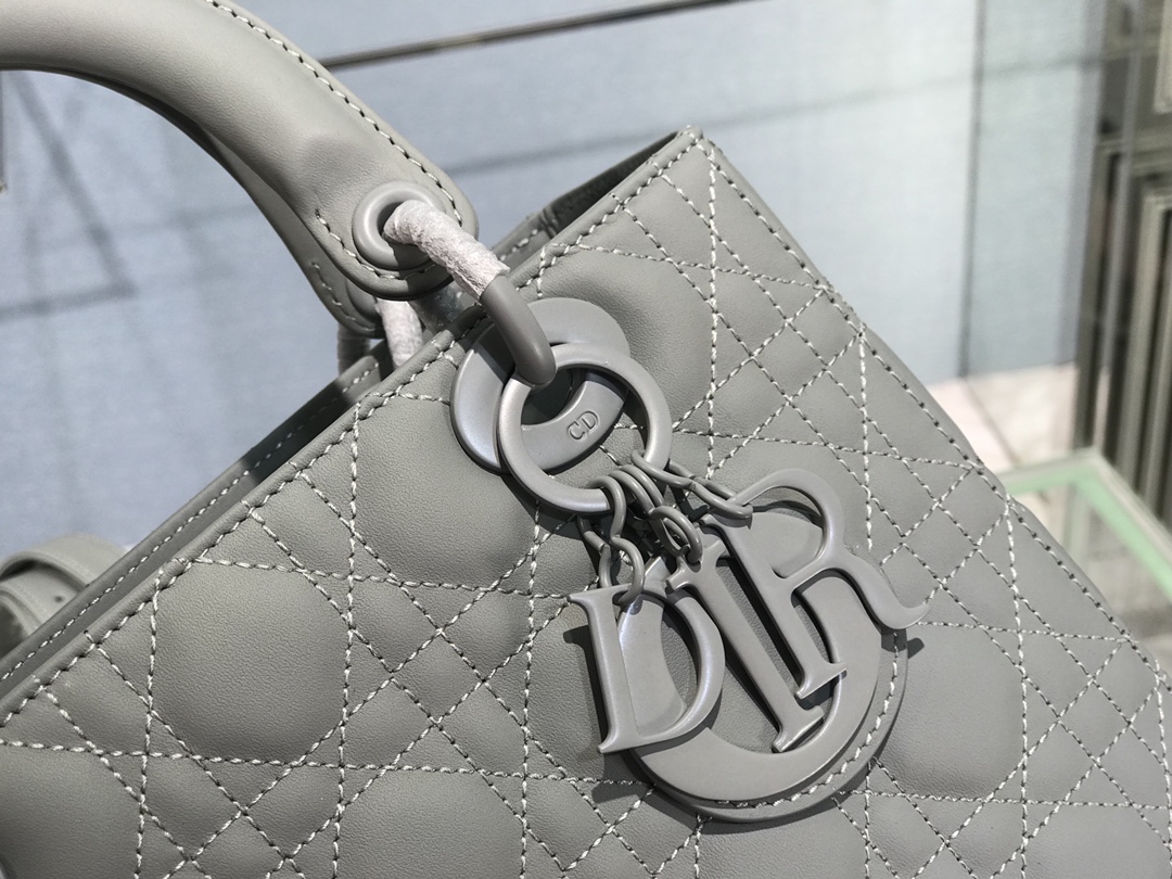 Handbag Dior 6605 size 24 cm - vstockx