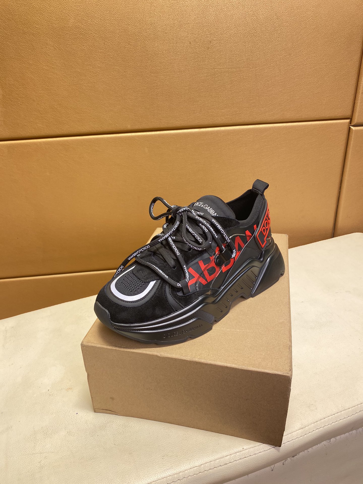 Dolce & Gabbana Low Tops Sneakers 84 - vstockx