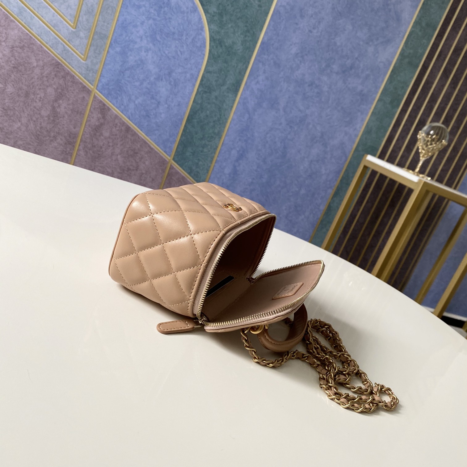 Handbag chanel 81118 size 9.5 17 8 cm - vstockx