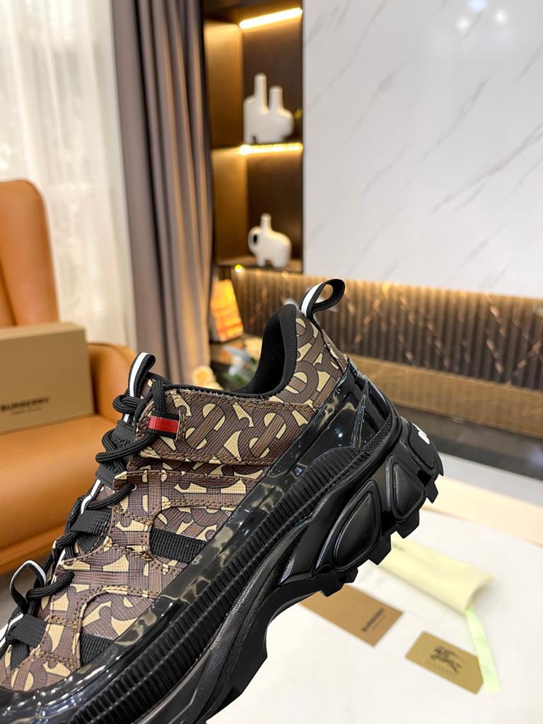 Burberry Arthur Monogram Print Black Bridle Brown - vstockx