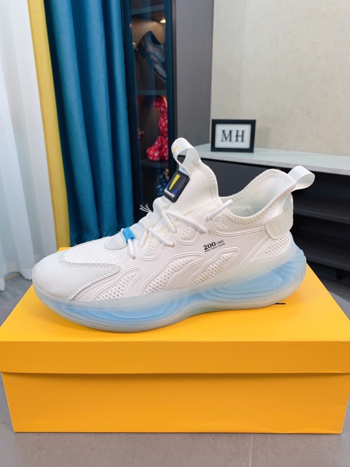 Fendi Low Top Sneakers 5 - vstockx