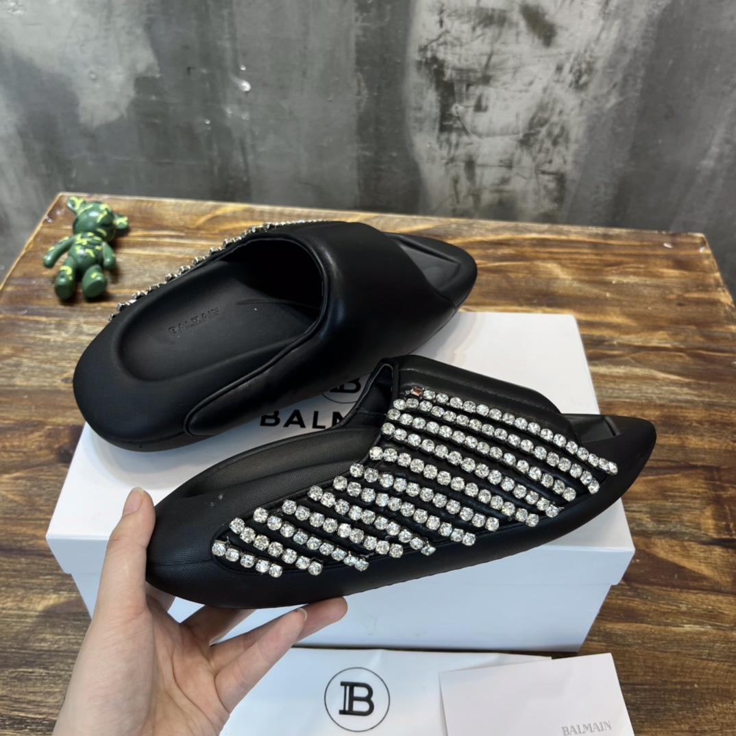 Balmain Quilted leather B-IT mules 7 - vstockx
