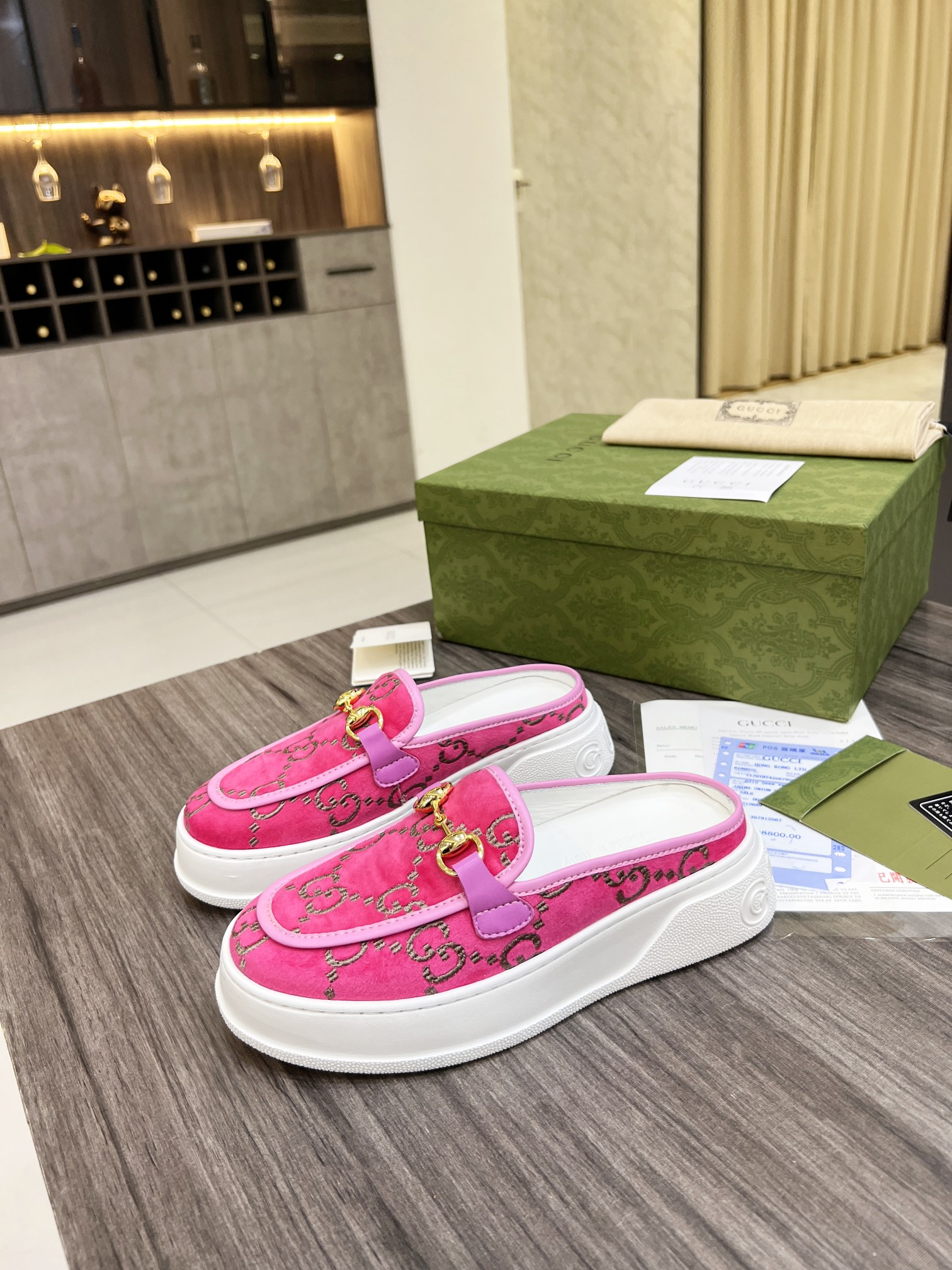 Gucci Women's WOMEN 6 - vstockx