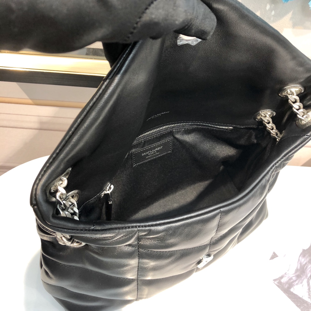 Handbags SAINT LAURENT 577476 size 29x17x11 cm - vstockx