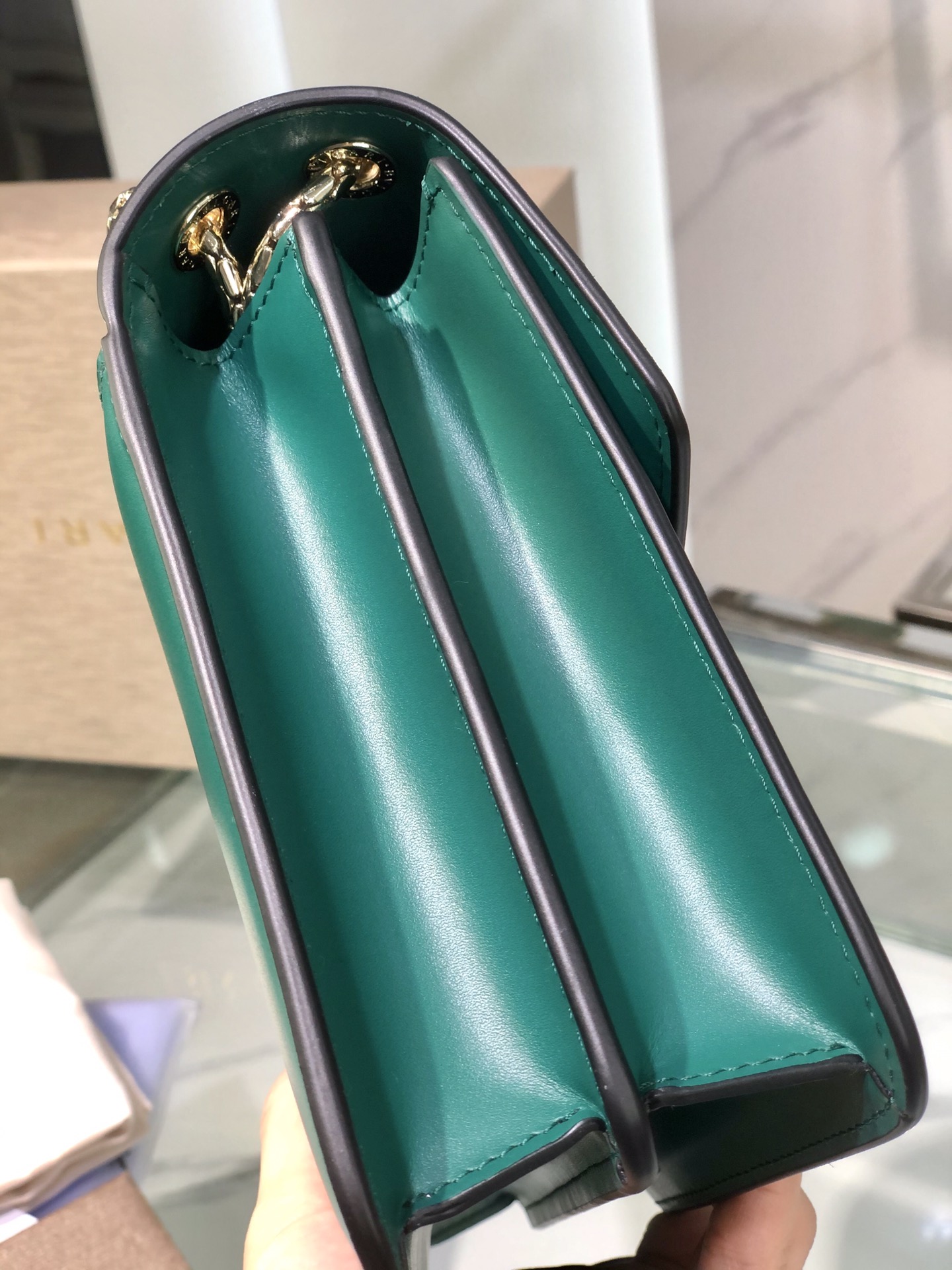 Handbags Bvlgari 29032 size:25*7.5*17 cm - vstockx