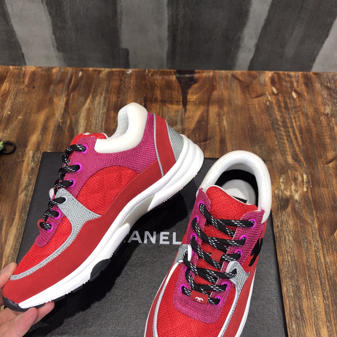 Chanel Fabric & Suede Calfskin Low Top Sneaker 1 - vstockx