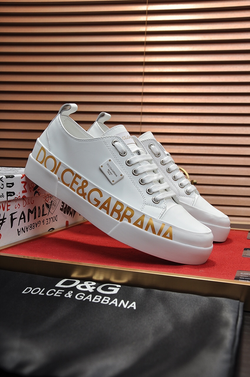 Dolce & Gabbana Low Tops Sneakers 111 - vstockx