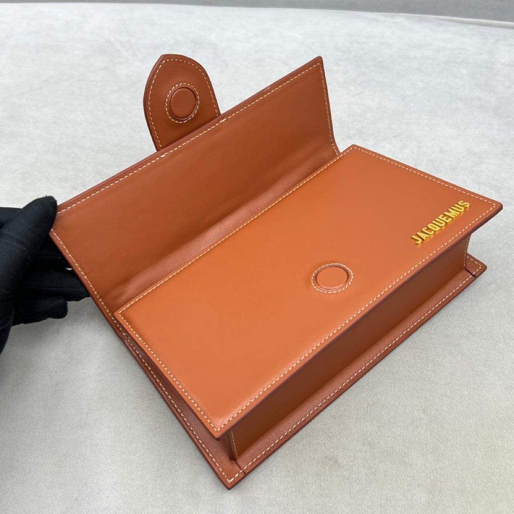 Jacquemus bamnino 2056 Large size: 24x13x7cm Small size: 18x6x7cm - vstockx