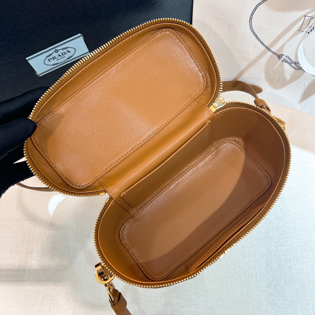 handbags prada 1BH202 18*11.5*7.5 - vstockx