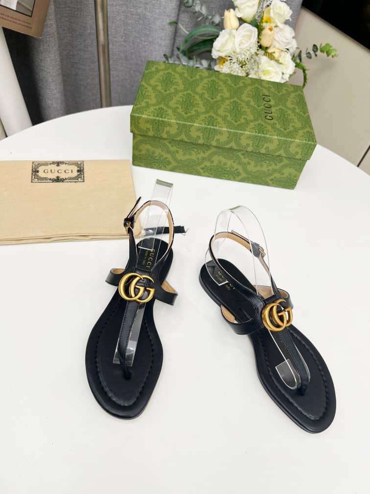 Gucci Women's Double G thong sandal Black leather - vstockx