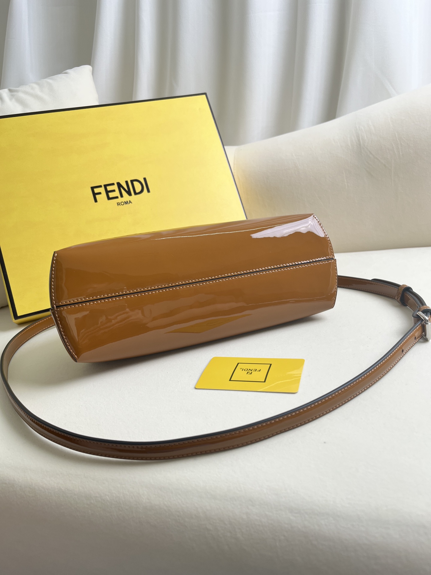 handbags FENDI 129 size:26 - vstockx