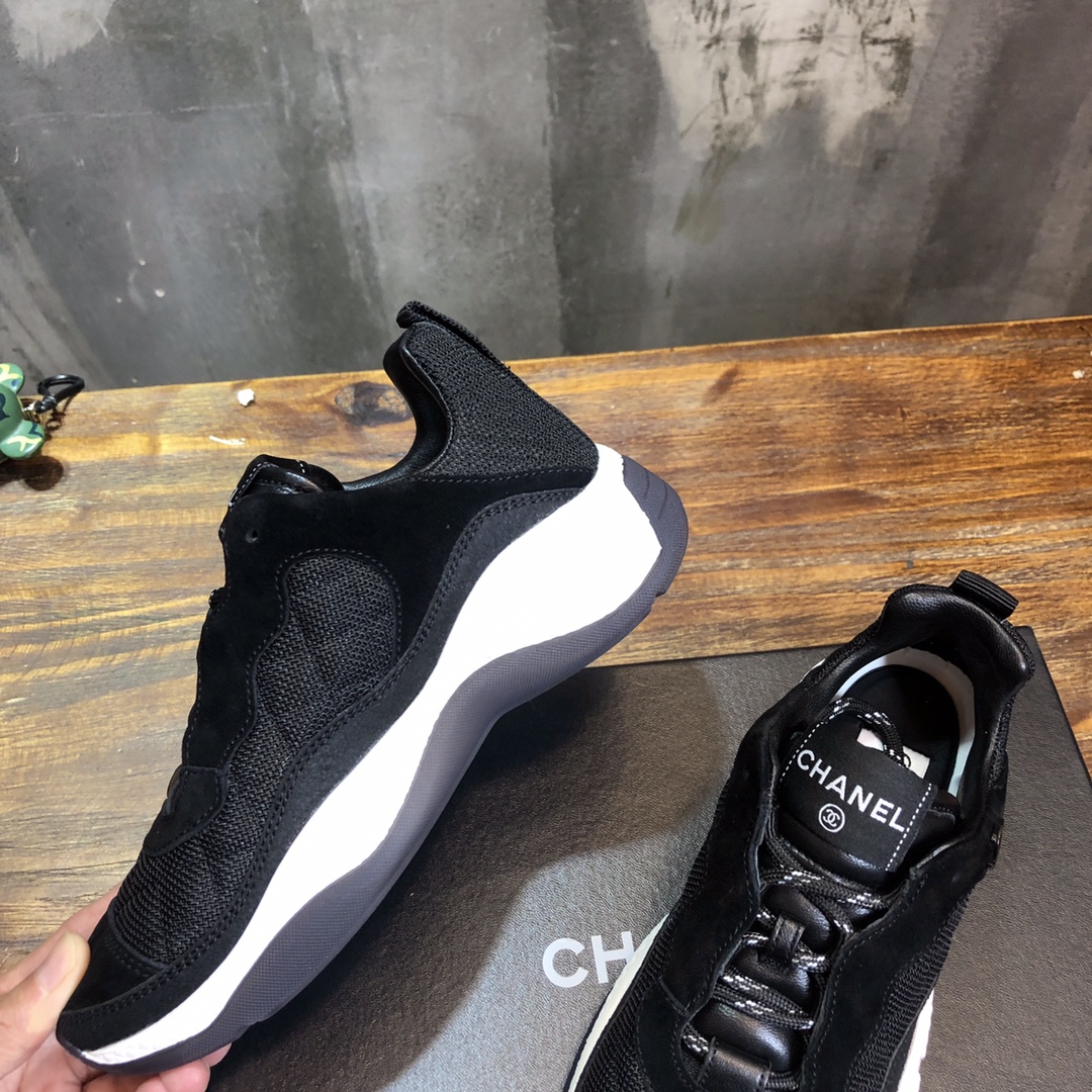 Chanel Fabric & Suede Calfskin Low Top Sneaker 21 - vstockx