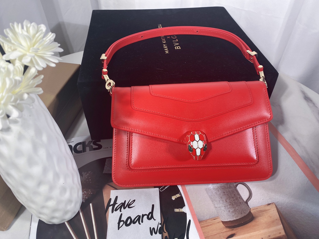 Handbags Bvlgari 292104950 size:22*15*4.5 cm - vstockx