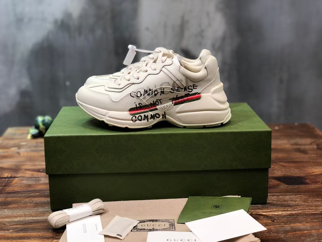 Gucci Rhyton sneaker 30 - vstockx