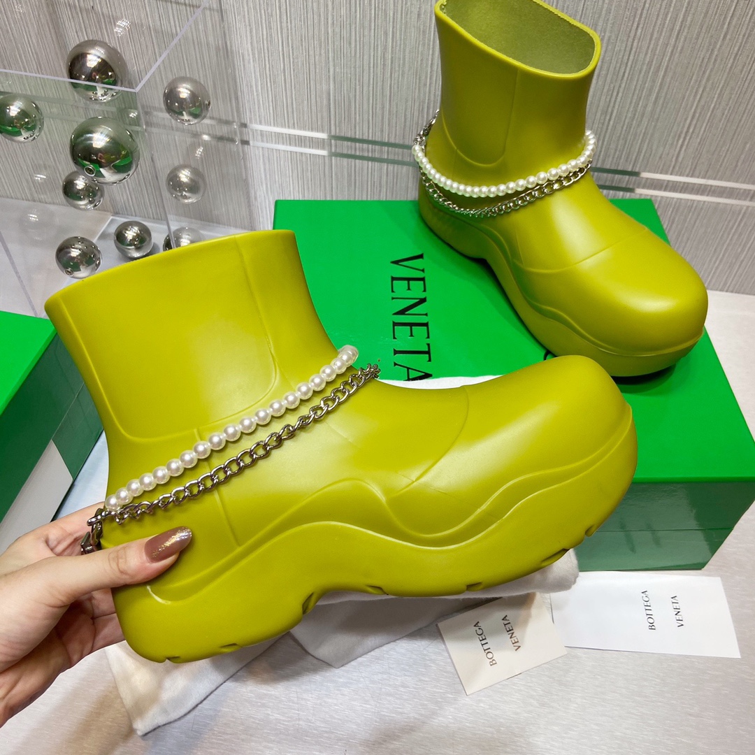 Bottega Veneta Boots 28 - vstockx