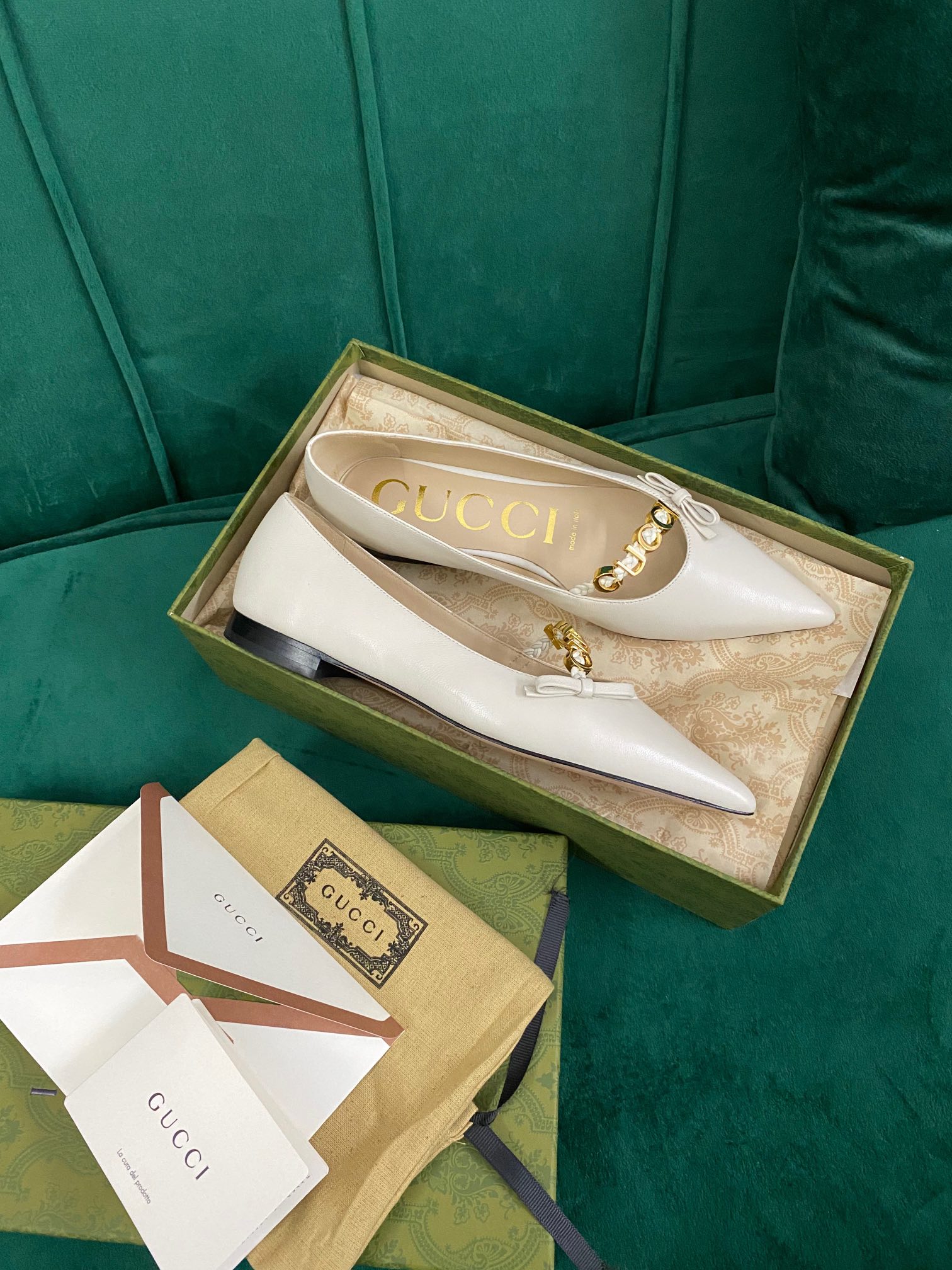 Gucci Women's pump with 'GUCCI' Women 10 - vstockx