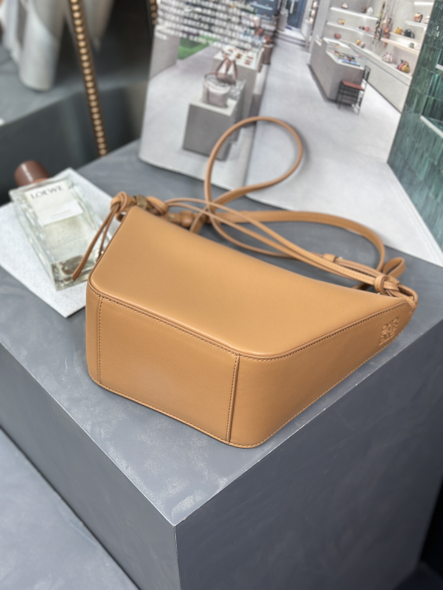 Handbags LOEWE   size:28-17-9.5 cm - vstockx