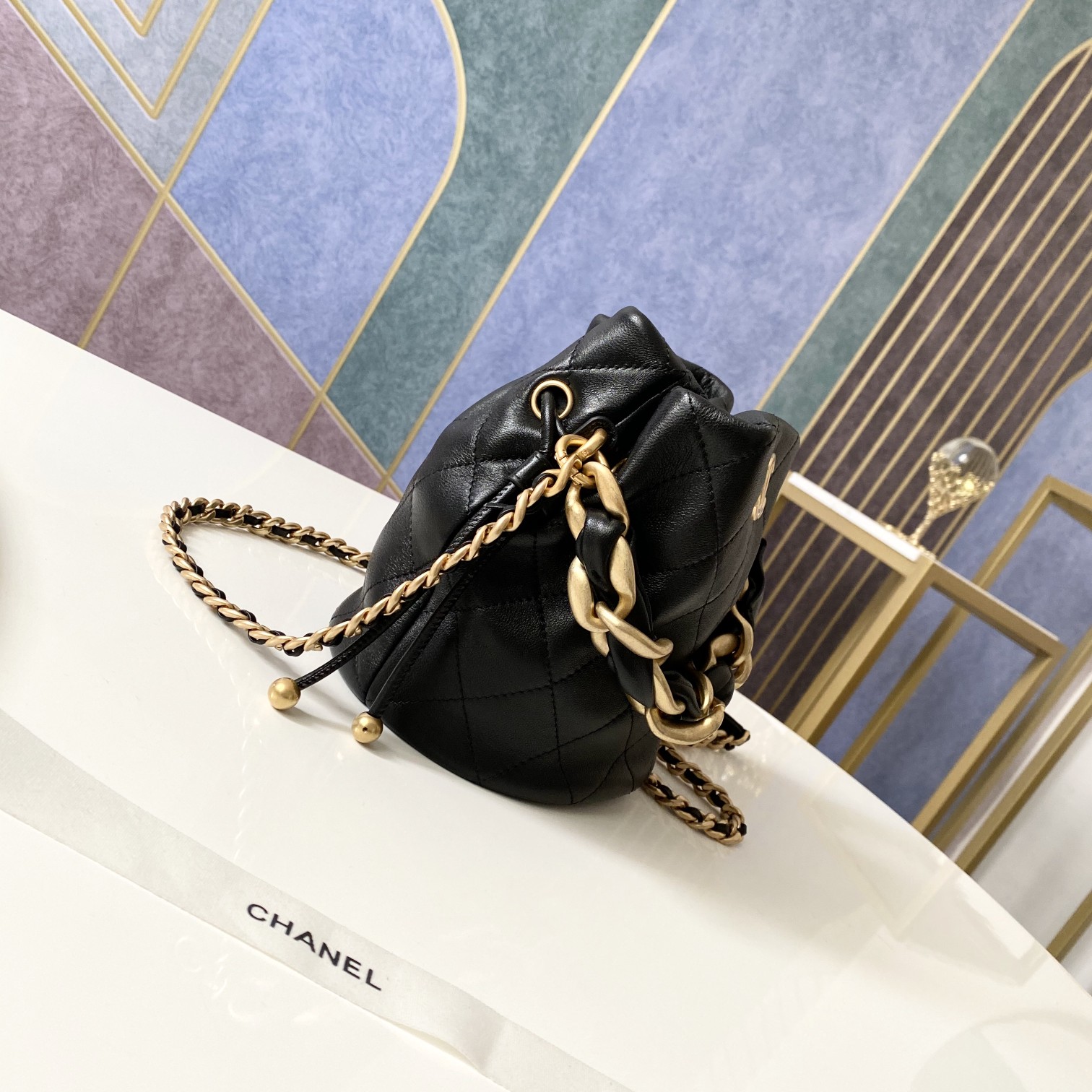 Handbag Chanel AS2390 size 16 19 13 cm - vstockx