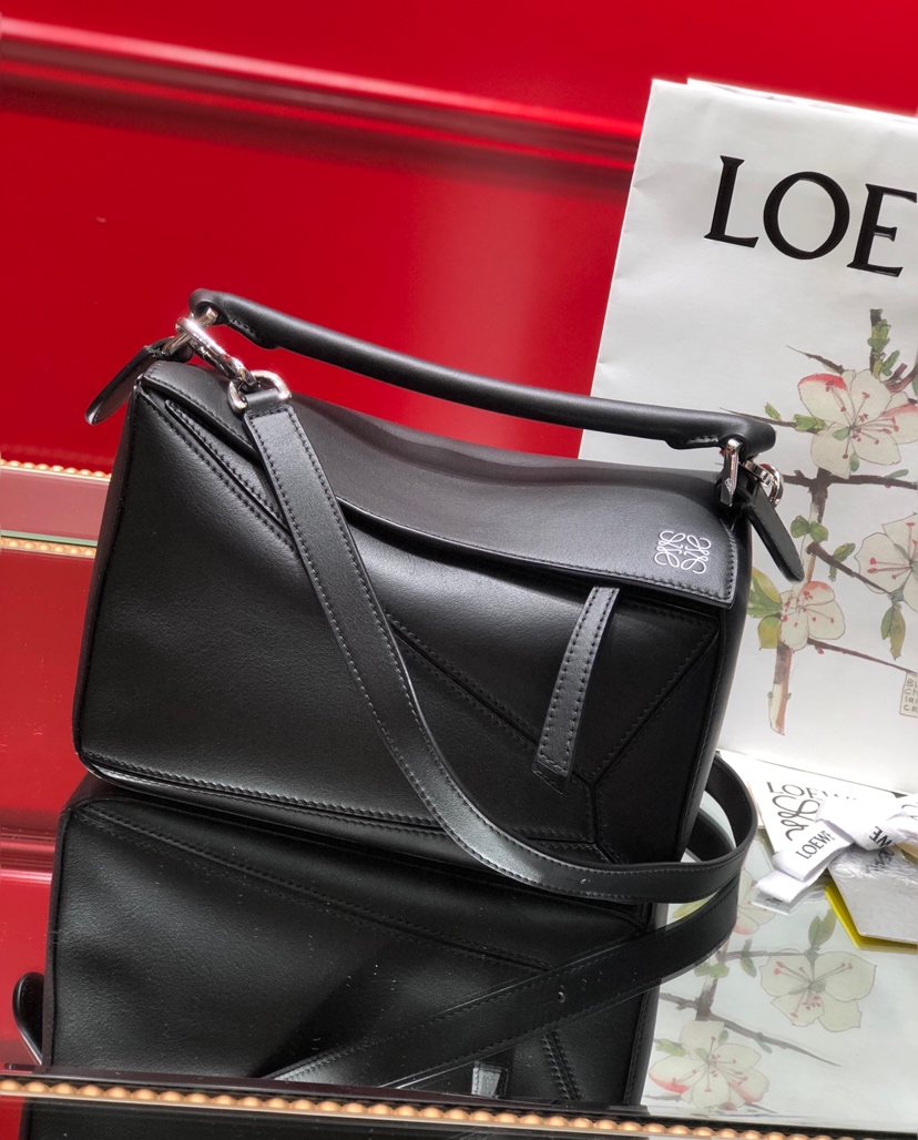 Handbags LOEWE zp size:24*14*11 cm - vstockx