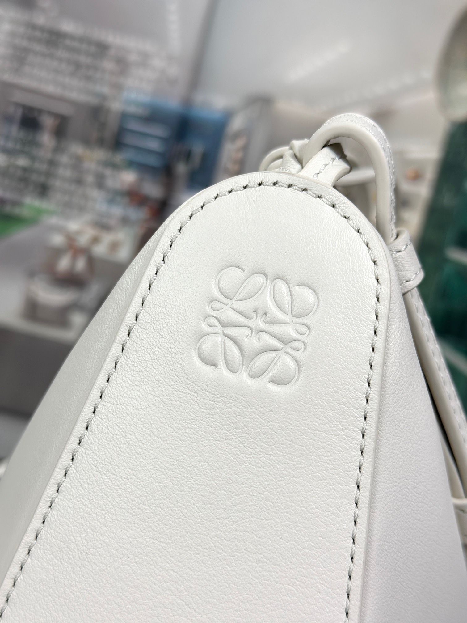 Handbags LOEWE   size:28-17-9.5 cm - vstockx