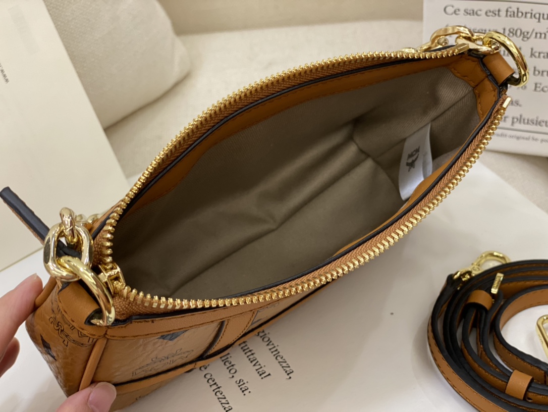 Handbags MCM  size:21*12*5 cm - vstockx