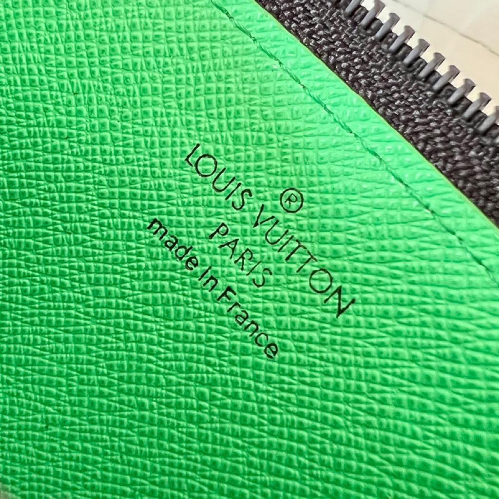 Handbag Louis Vuitton M81627 size 8*14.5*1 cm - vstockx