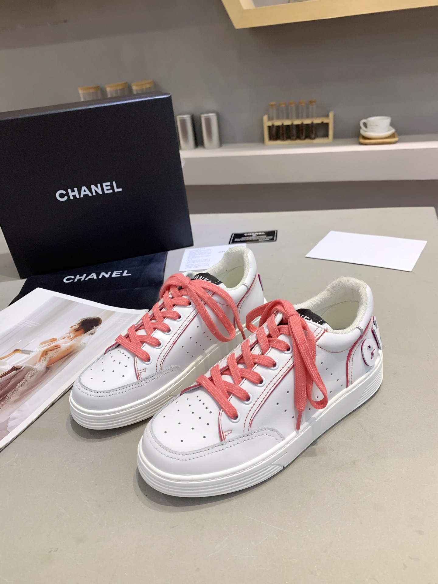Chanel Low Top Sneaker 53 - vstockx