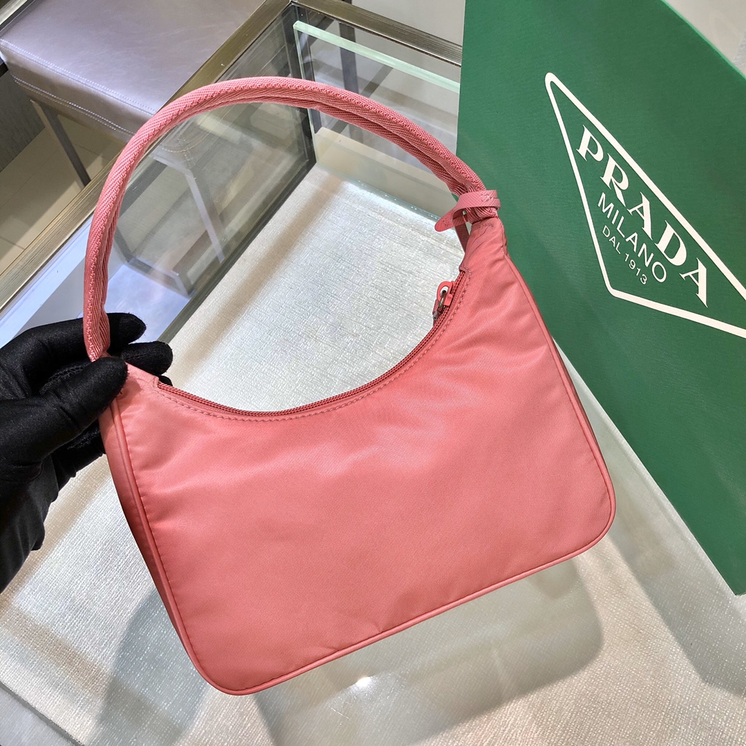 handbags prada Hobo 1NE515 Re-edition 2000 Size:22*17*6 - vstockx