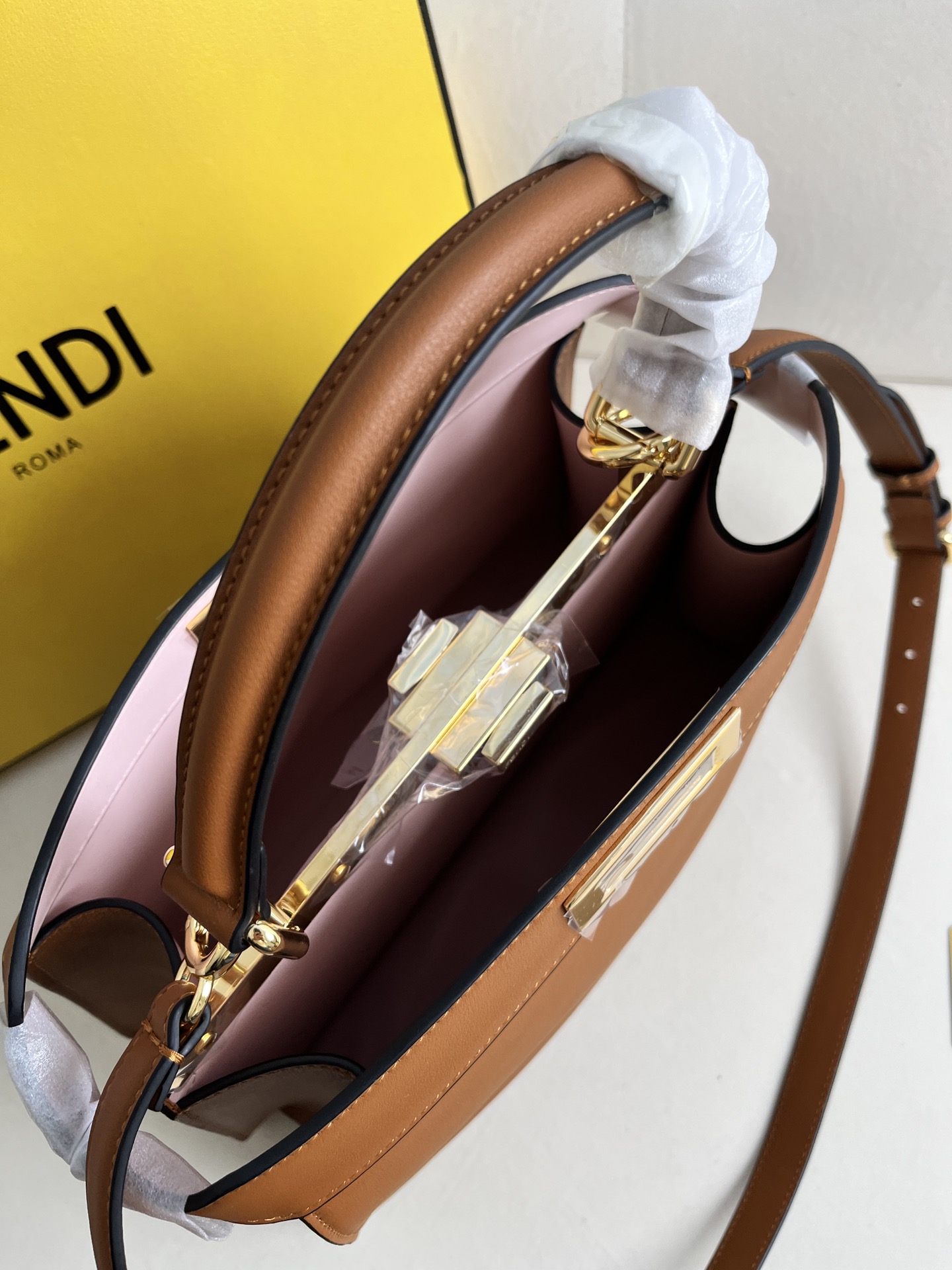handbags FENDI 0230 size:25.5*33.5*13cm - vstockx