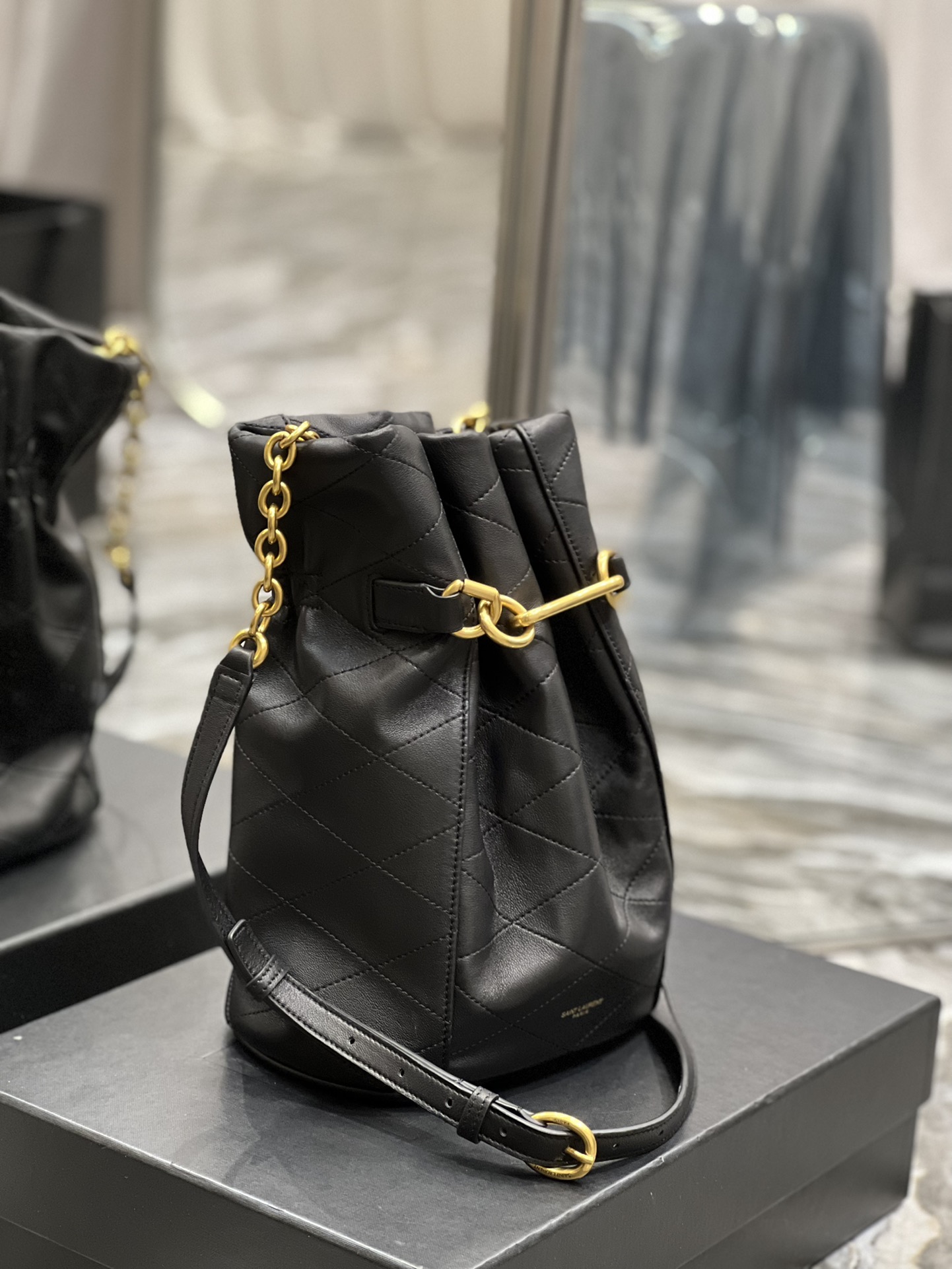 Handbags SAINT LAURENT 686310 size 19  27  12 cm - vstockx