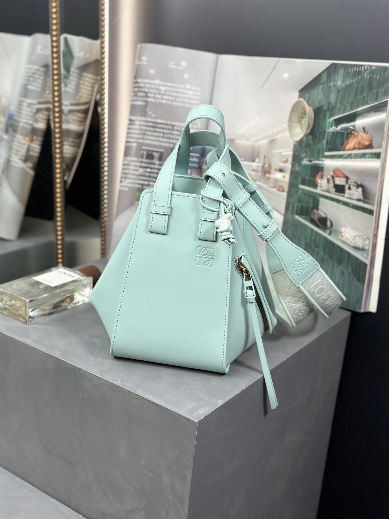 Handbags LOEWE  size:20.8-19.5-14.4 cm - vstockx