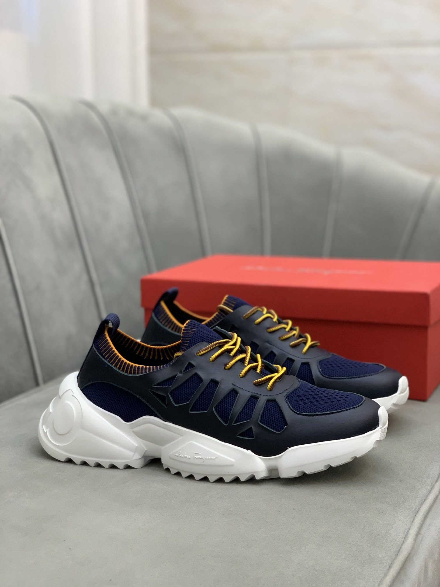 Salvatore Ferragamo Low Top Sneaker 1 - vstockx