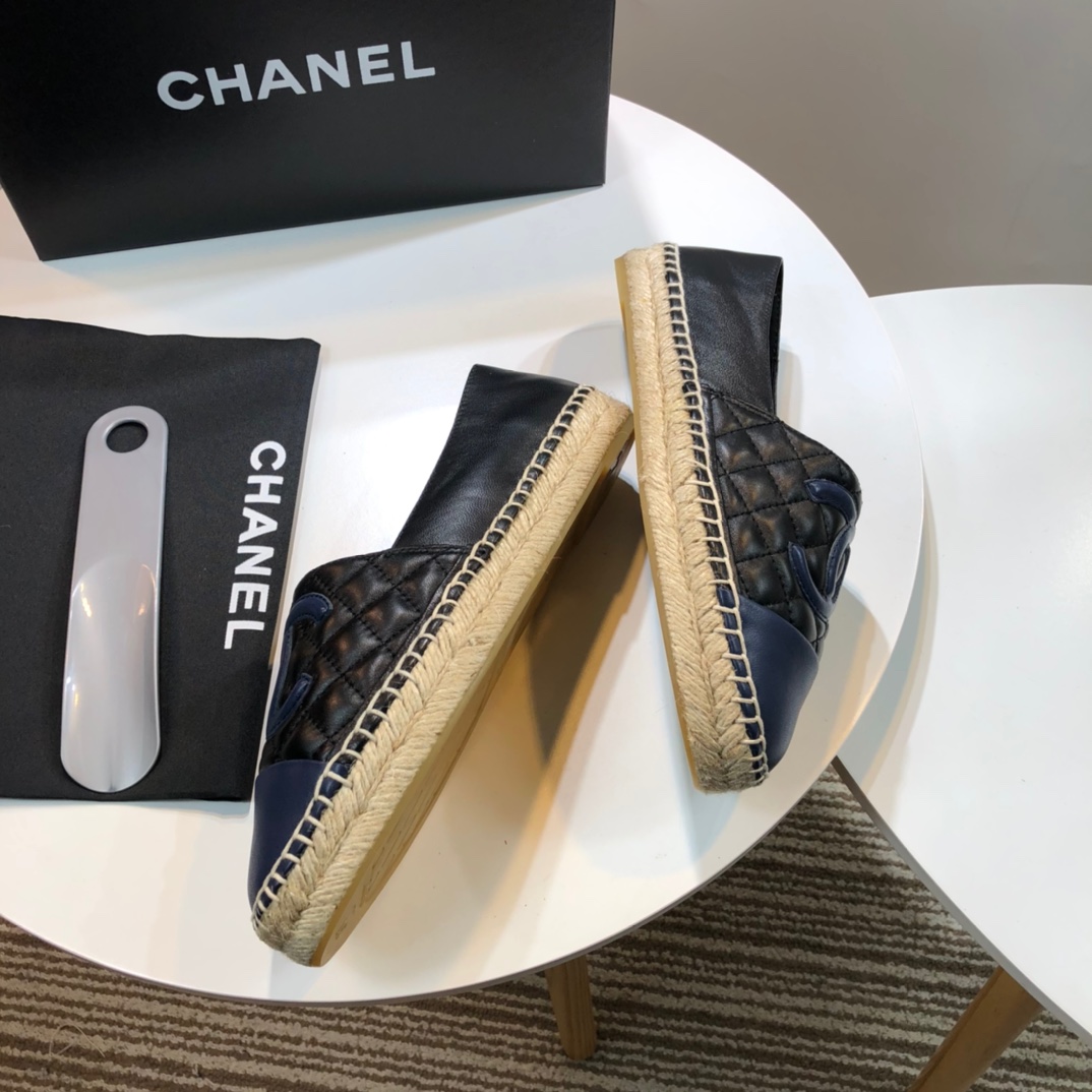Chanel Loafers 61 - vstockx