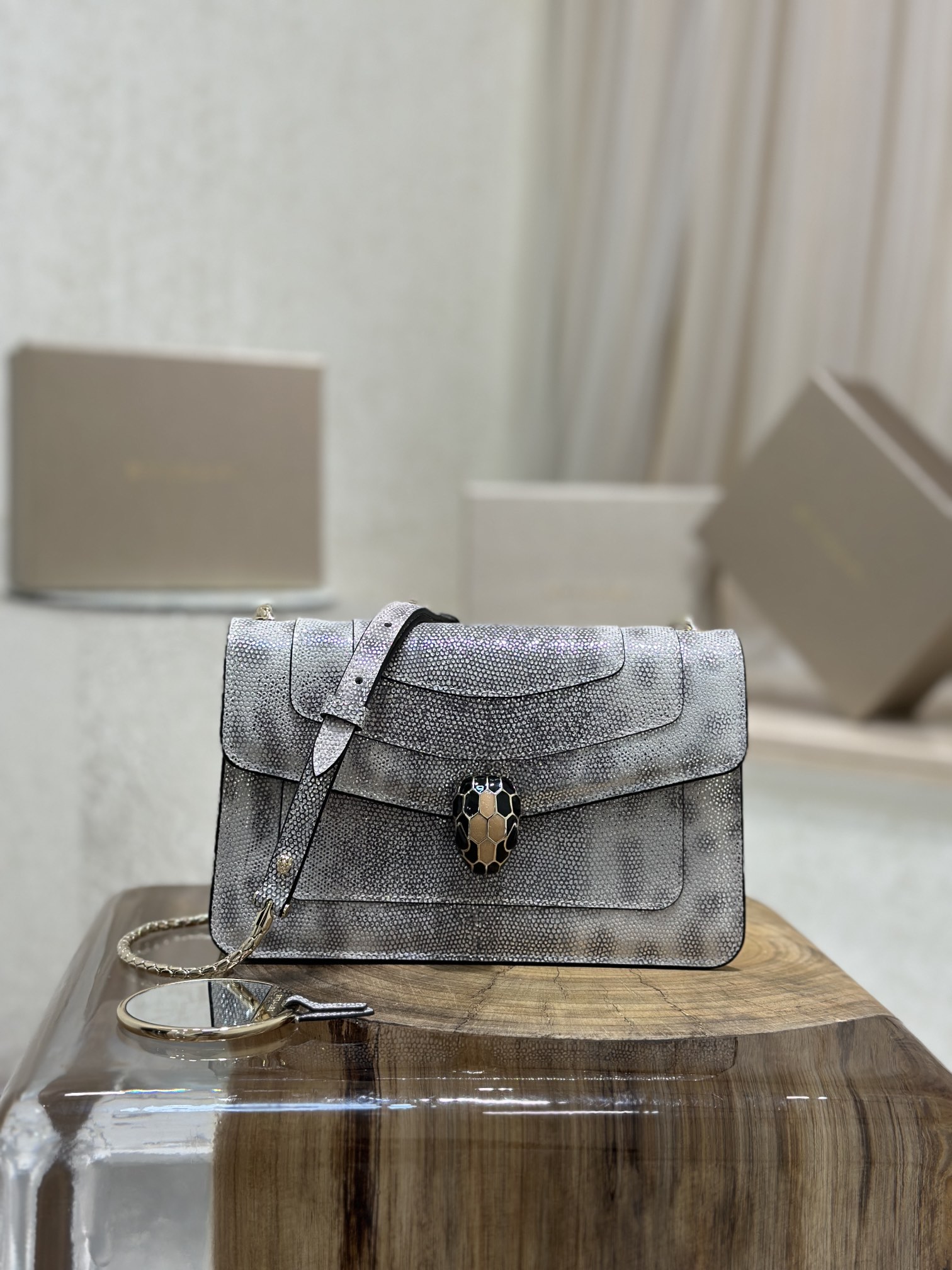 Handbags Bvlgari 38102 size:22*13*6 cm - vstockx
