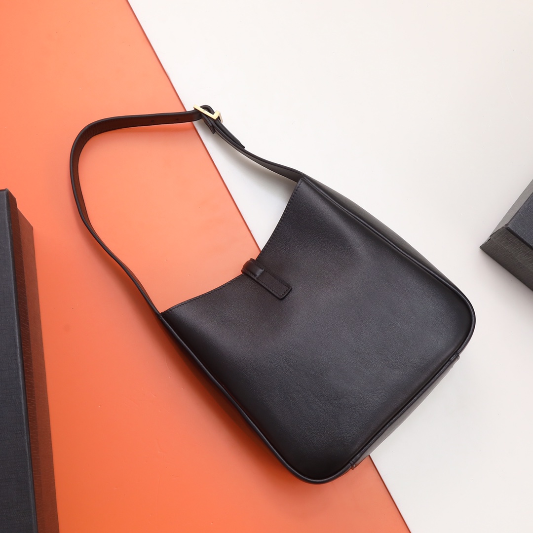 Handbags SAINT LAURENT 657230 size 24  24  10 cm - vstockx