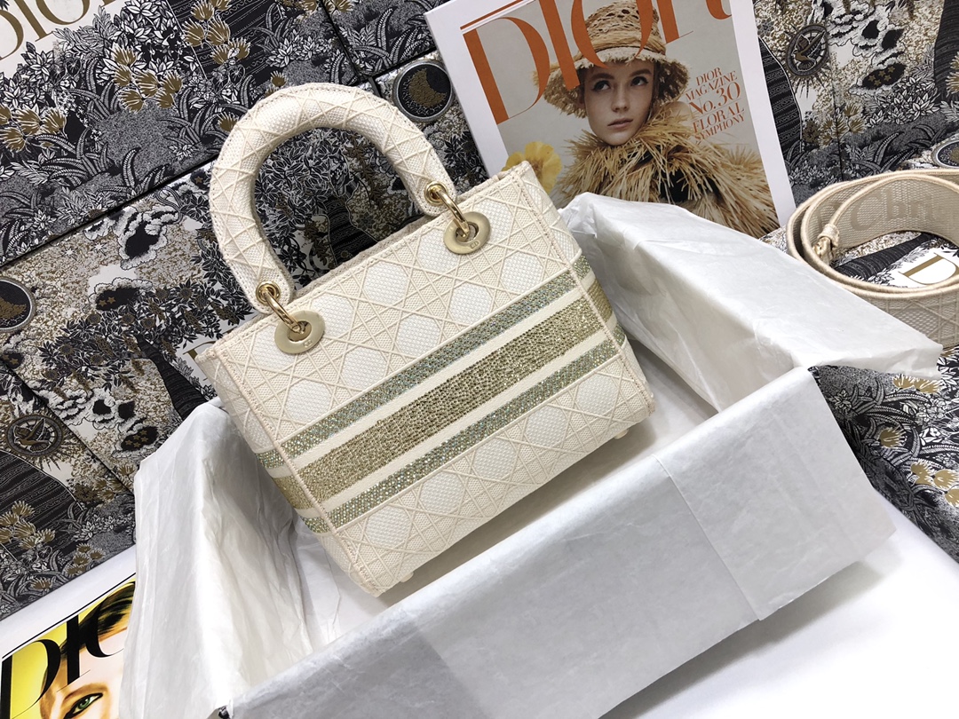 Handbag Dior M0565 size 24*20*11 cmm - vstockx