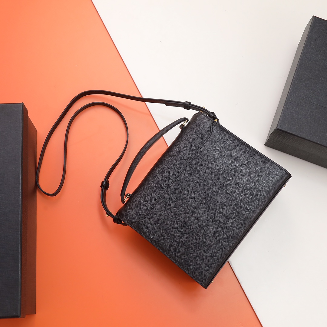 Handbags SAINT LAURENT 578000 size 24.5  20  11.5 cm - vstockx