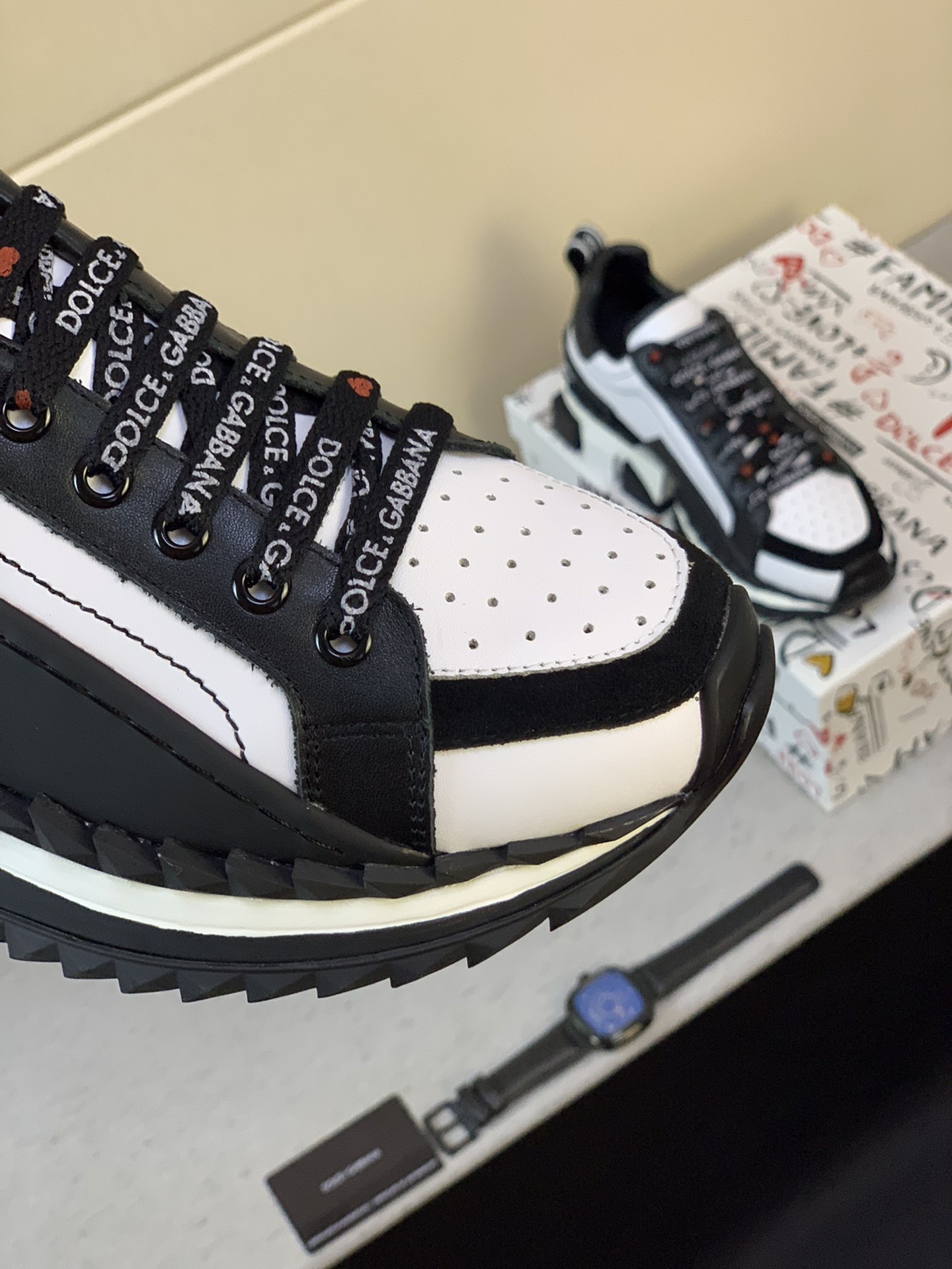 Dolce & Gabbana Low Tops Sneakers 32 - vstockx