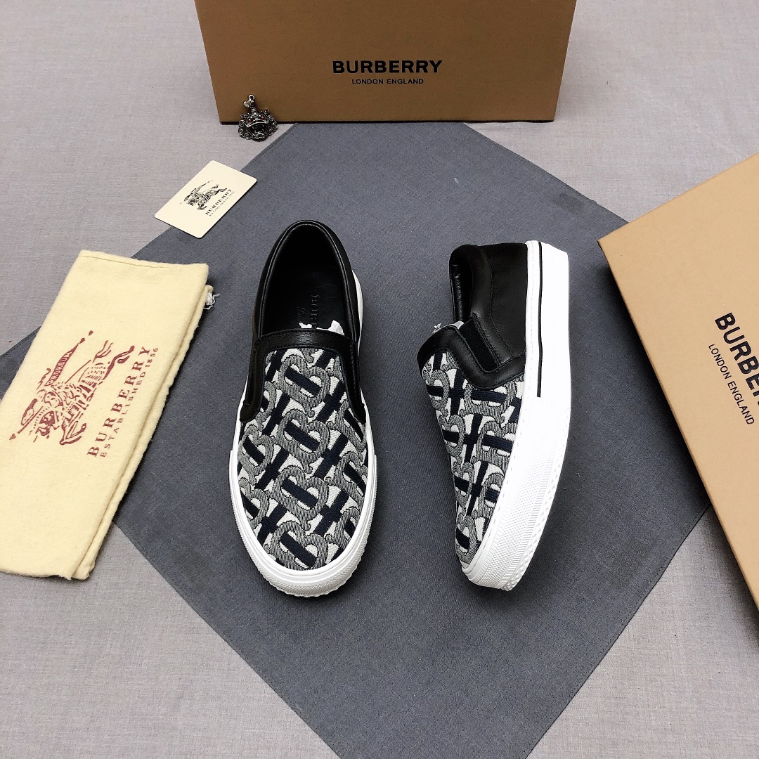 Burberry Perforated Check Sneaker 3 - vstockx