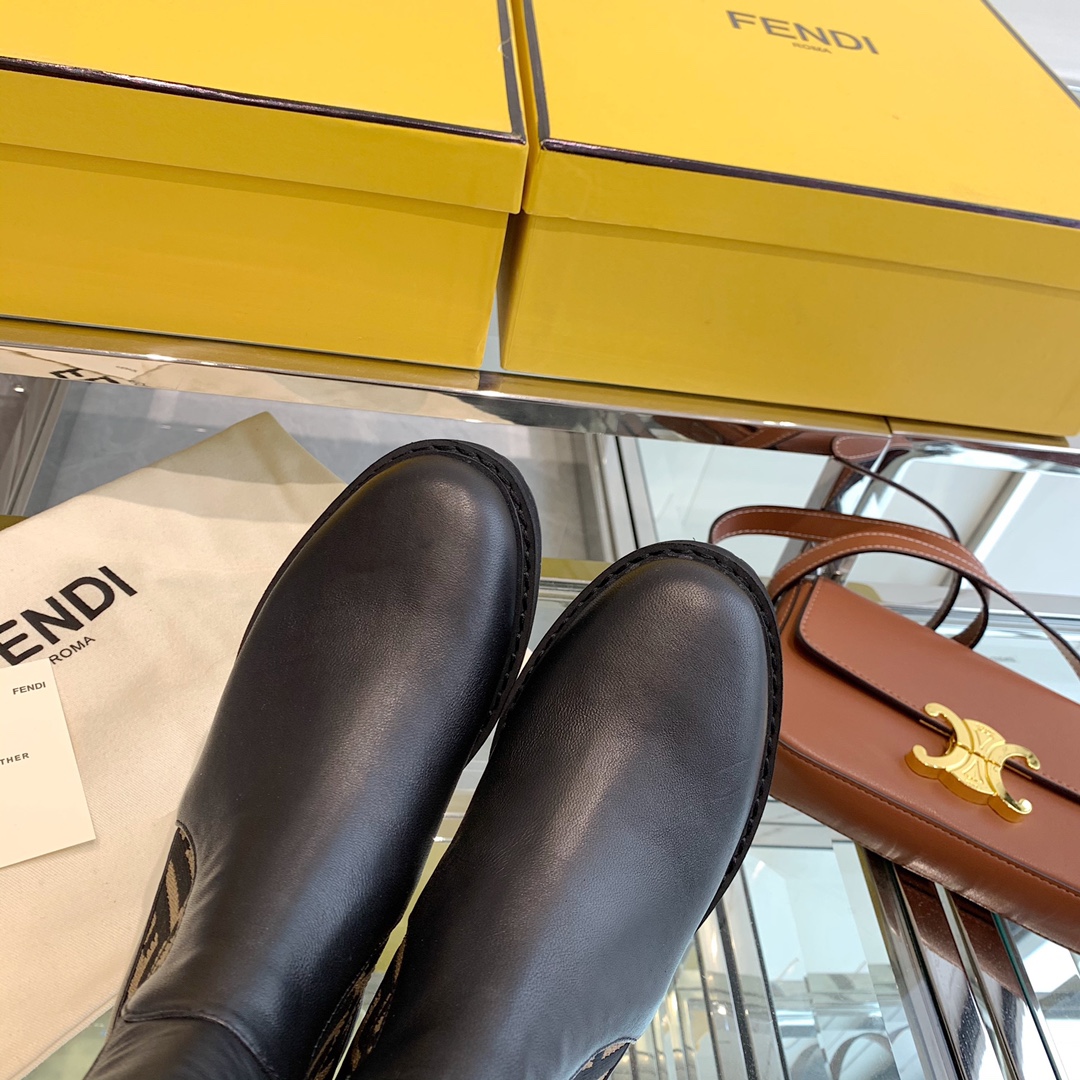 Fendi Boots 19 - vstockx