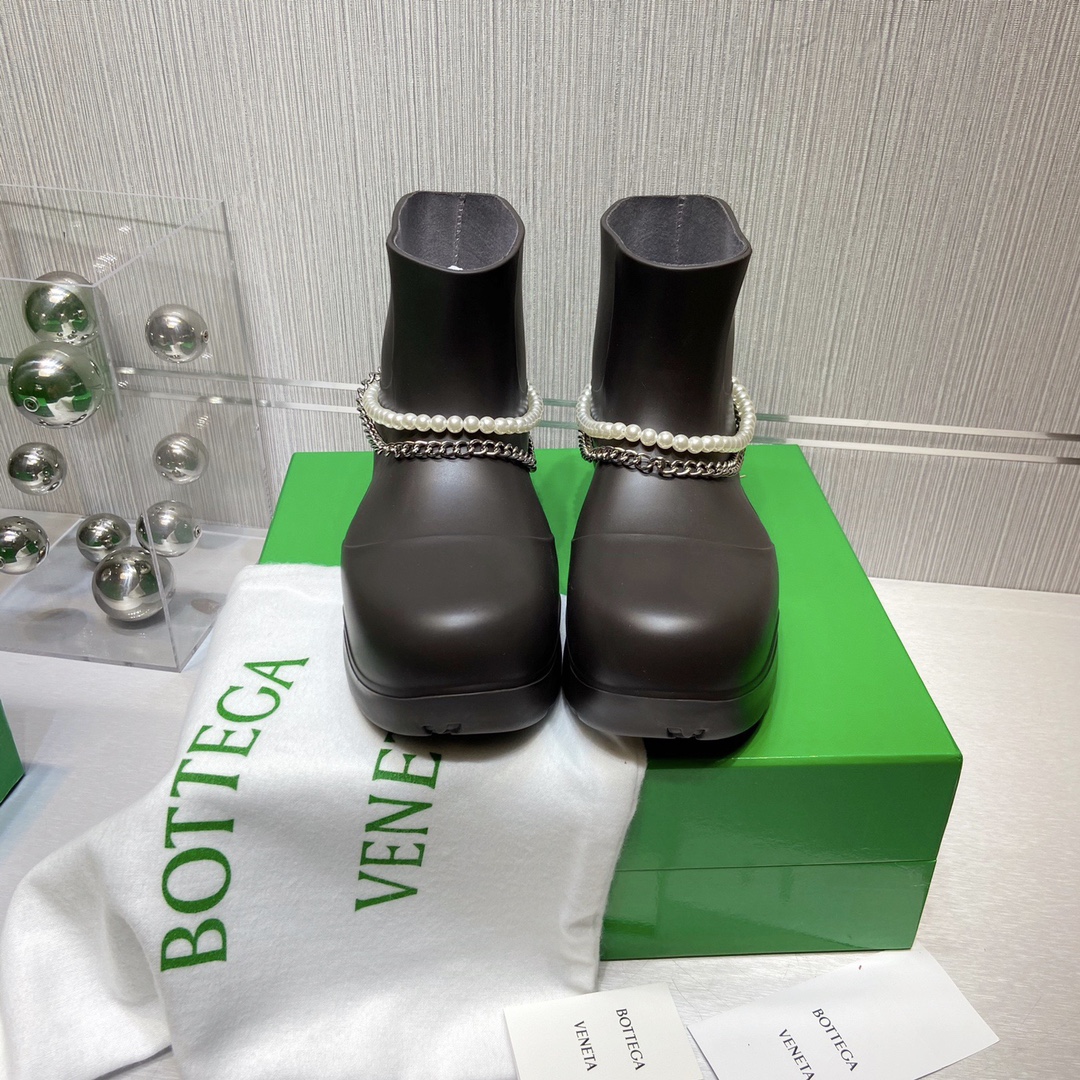 Bottega Veneta Boots 27 - vstockx