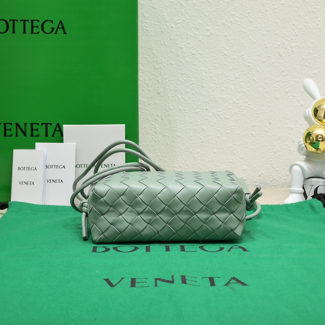 handbags Bottega Veneta 9896 size:17*10*6 - vstockx
