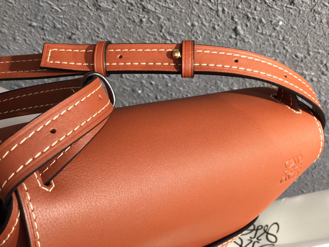 Handbags LOEWE zp size:20*19*11.5 cm - vstockx