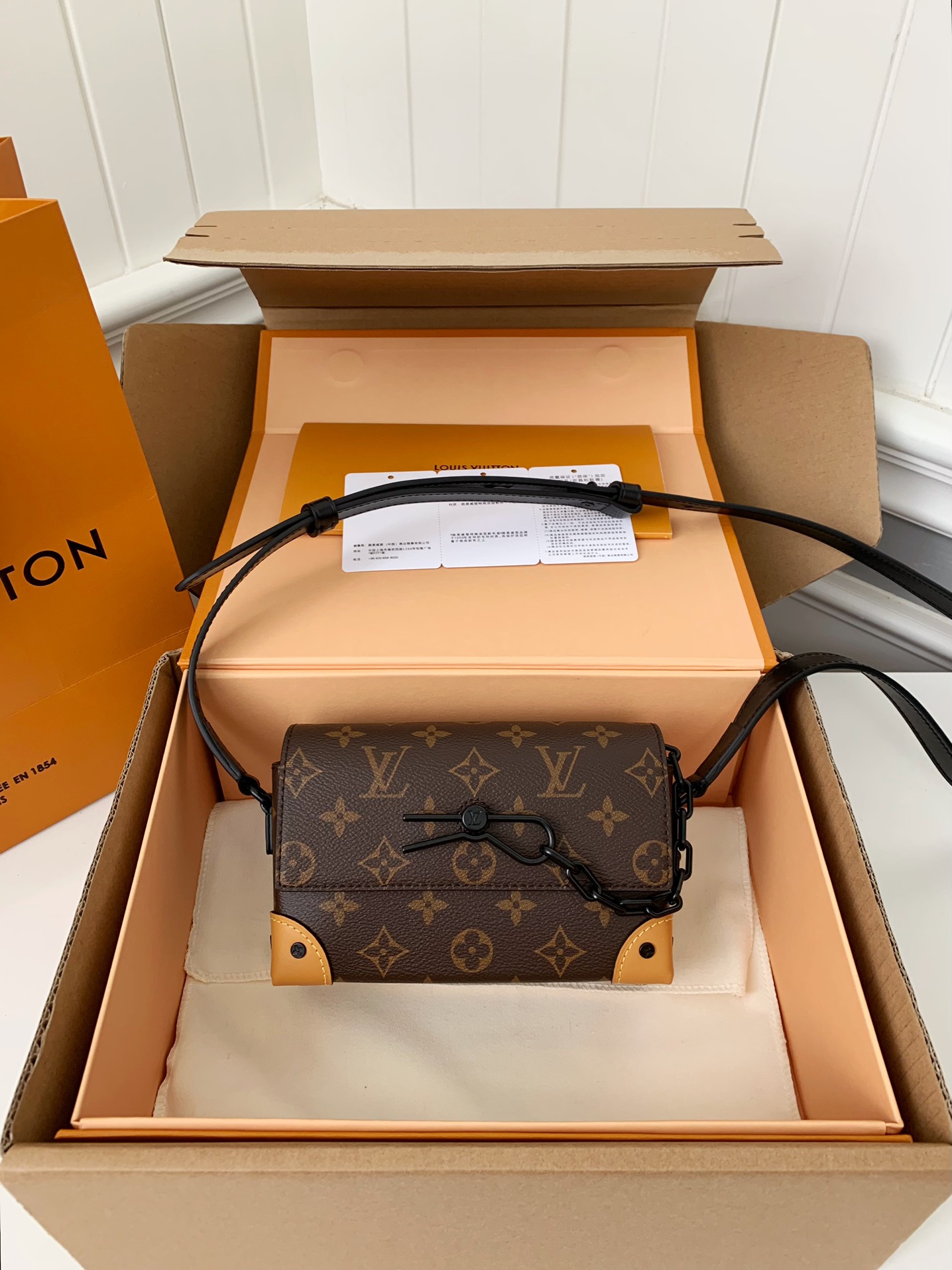 Handbags Louis Vuitton M82534 size:18*1*6.5 cm - vstockx