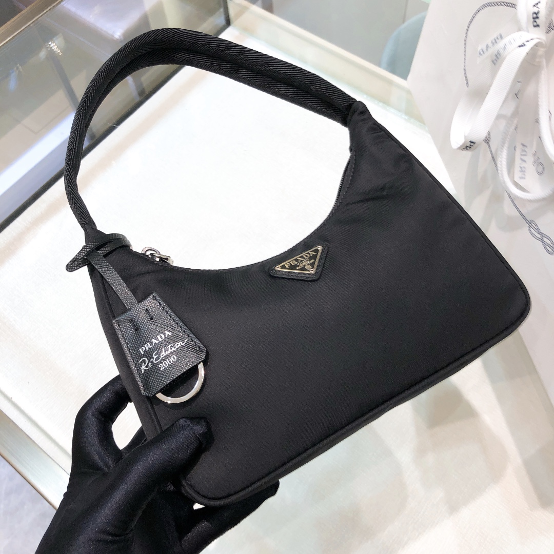 handbags prada Hobo 1NE515 re-edition 2000 Size:22*17*6 - vstockx