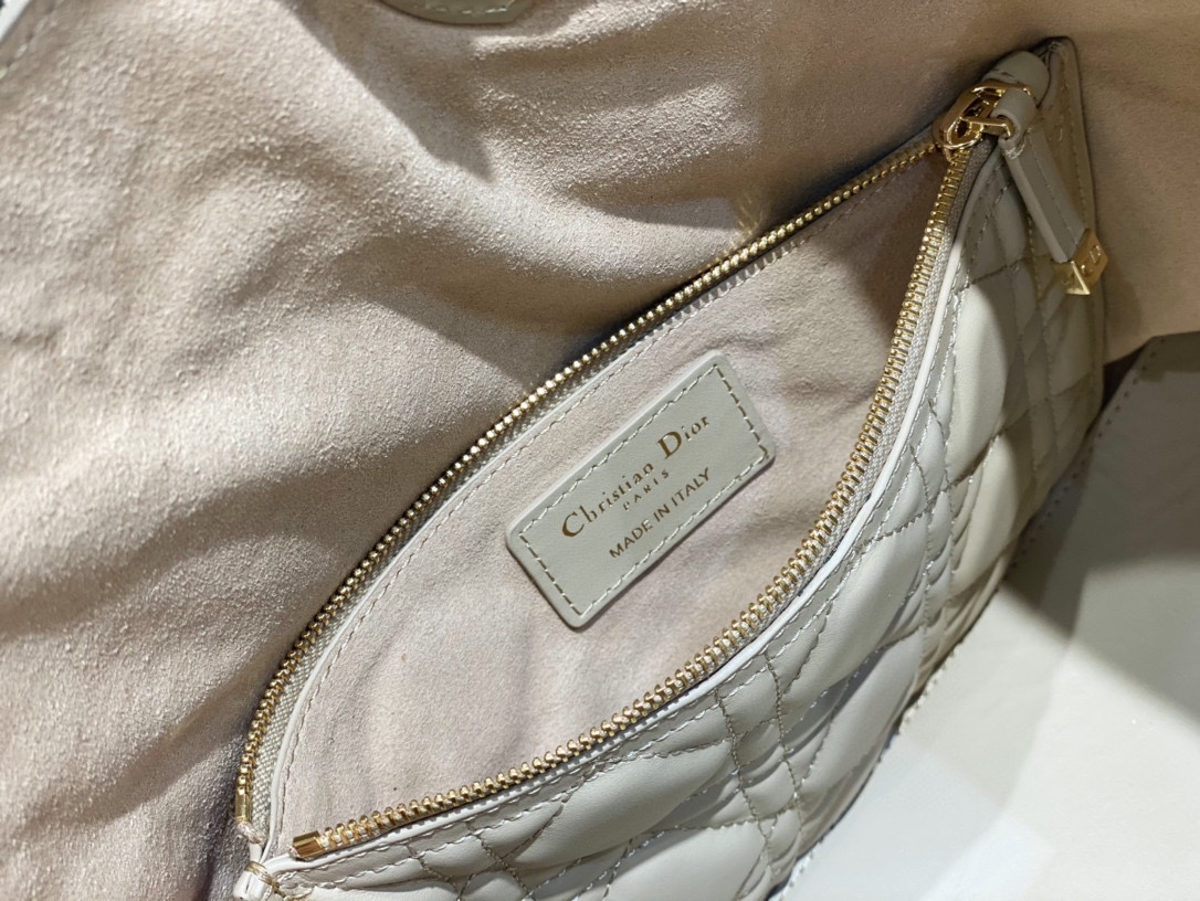 Handbags 6233 size:37 cm - vstockx